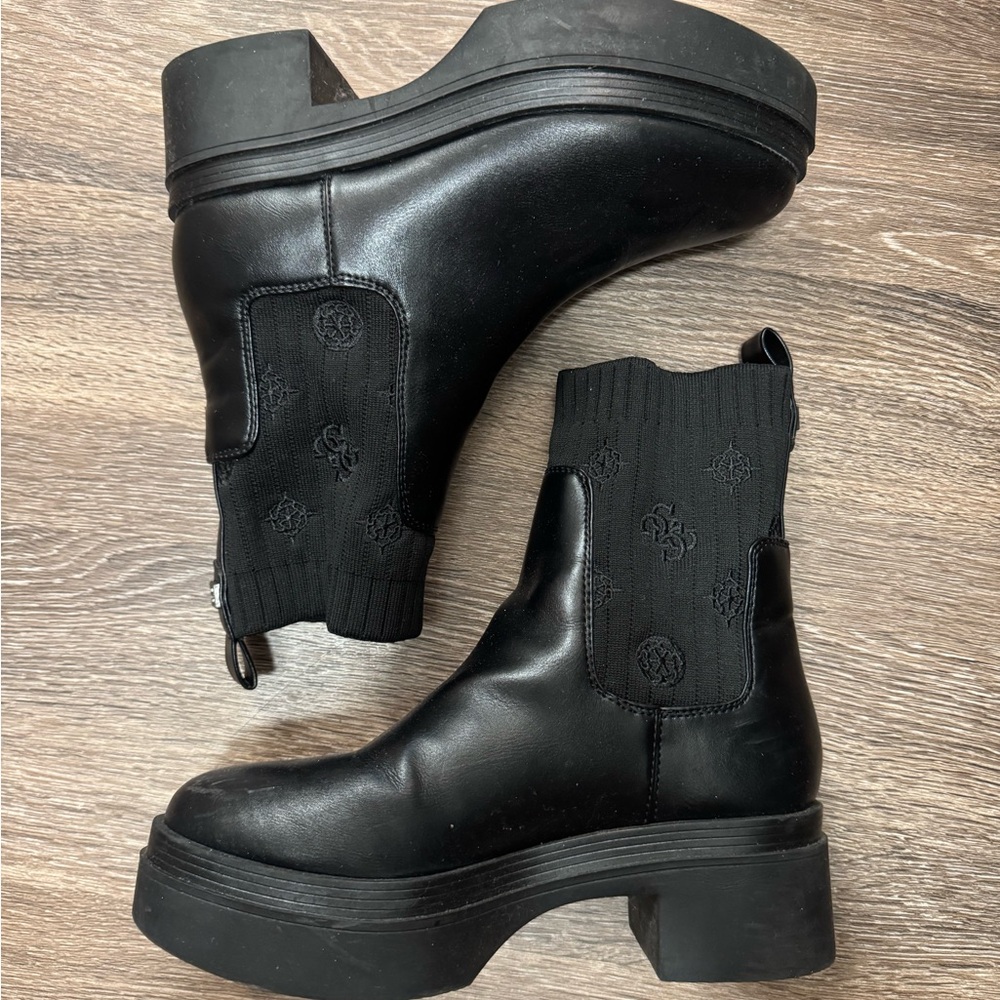 GUESS boots